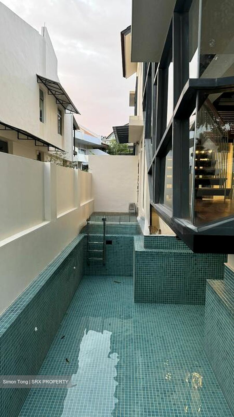 Sommerville Road (D13), Semi-Detached #504315701